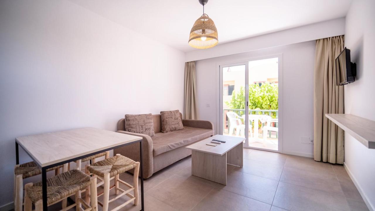 Sant Joan Apartaments - Adults Only Cala'N Blanes  Ngoại thất bức ảnh